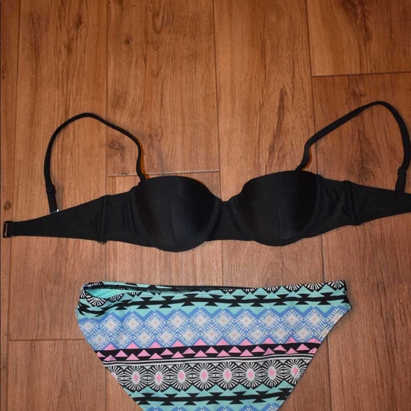 Aztec bikini - Picture 2 of 2